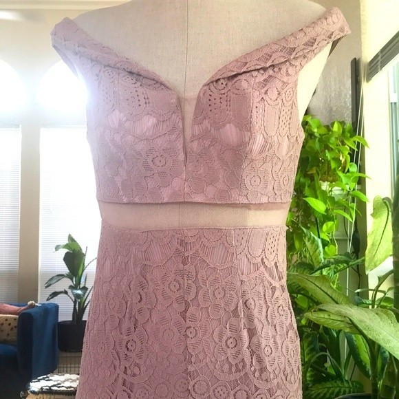 Pink Lace off shoulder Dress - Picture 4 of 10
